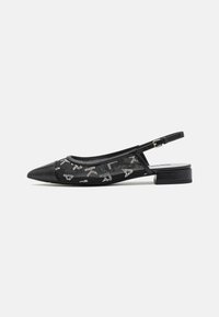 Ballerines noires à bride arrière avec un bout pointu, présentant des panneaux en maille ornés de strass argentés et un petit talon carré.