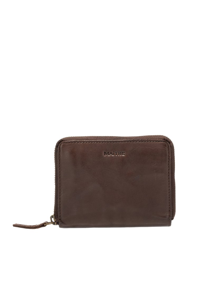 Portefeuille en cuir marron avec fermeture éclair, de forme rectangulaire, texture lisse et logo « MAÎTRE » en relief sur le devant.
