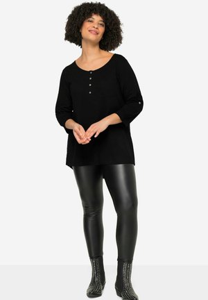 RUNDHALS MIT KNOPFLEISTE 3/4-ÄRME - Long sleeved top - black