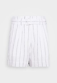 Witte shorts met verticale zwarte strepen, voorzien van een taille met riem, plooien en een gestructureerde stof. Glad afwerking met een op maat gemaakte uitstraling.