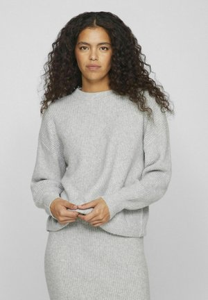 - Sweter