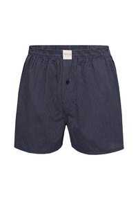 Pantaloni boxer da uomo blu navy con sottili righe verticali bianche, bottone anteriore singolo e cintura elastica con etichetta bianca.