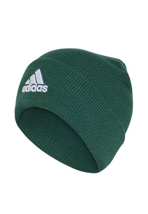 Gorro de punto acanalado de color verde oscuro con logo blanco de Adidas bordado en el frente.