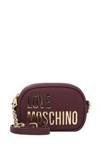 Borsa a tracolla bordeaux con scritta in oro "LOVE MOSCHINO", texture liscia, catena e tracolla, forma ovale, chiusura con zip nella parte superiore.