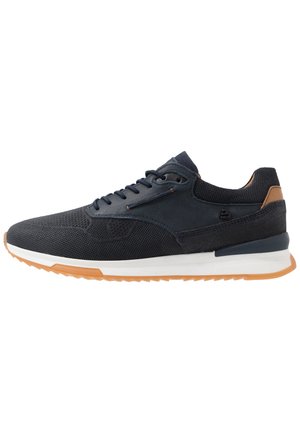 Bullboxer Trainers - fyna