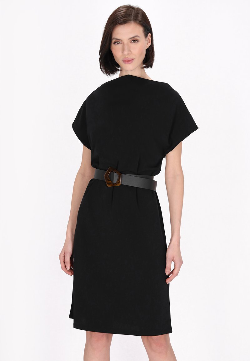usha Robe de jour - black
