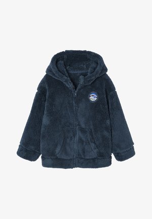 Mørkeblå blød hættejakke med front lynlås, kengurulomme og et rundt "Nordic" patch på venstre bryst.