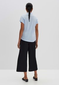someday. KURZARM KEDINA - Camicia - clear water