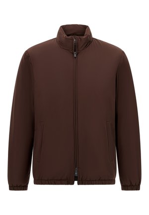 Chaqueta acolchada marrón con cuello alto, cremallera frontal y puños elásticos. Presenta bolsillos laterales y una textura suave y mate.