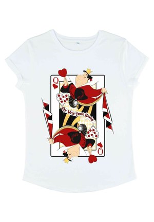 Hvid T-shirt med et spillekortdesign, der har en tegneserie-konge i røde og sorte klæder, omgivet af hjerter og teksten "Af med hovederne".