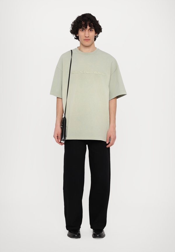 OVERSIZED LOGO UNISEX - Basic T-shirt - cyan2