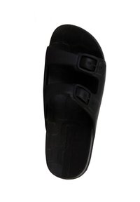 Sandalo nero a pantofola con due cinturini regolabili a fibbia, plantare testurizzato e suola in gomma resistente. Design minimalista per un uso informale.
