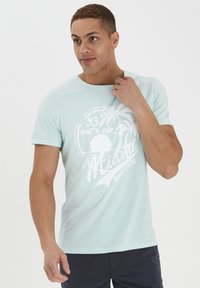 Blend BHPERRY - Nyomott mintás póló - turquoise