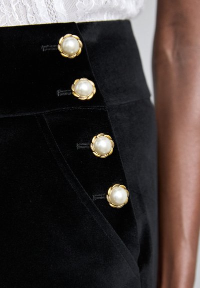 Alice + Olivia Mini skirts  - black
