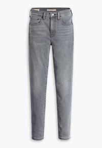 Jeans de mezclilla gris con un corte ajustado, diseño de cinco bolsillos y cremallera, que presentan un leve desgastado y una textura suave. Cintura estándar con pasadores.