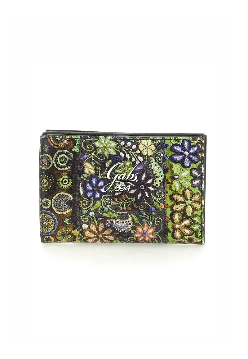 Portafoglio nero con ricami floreali colorati in verde, viola e rosa. Presenta motivi decorativi e un logo argentato. Compatto e rettangolare.