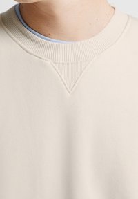 Bershka Sweatshirt - white