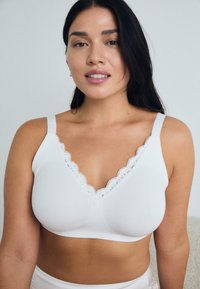 AMOURETTE - Push-up bra - white