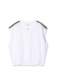 Top blanco sin mangas con textura acanalada, que presenta rayas negras y beige en los hombros y un dobladillo fruncido en la parte inferior.