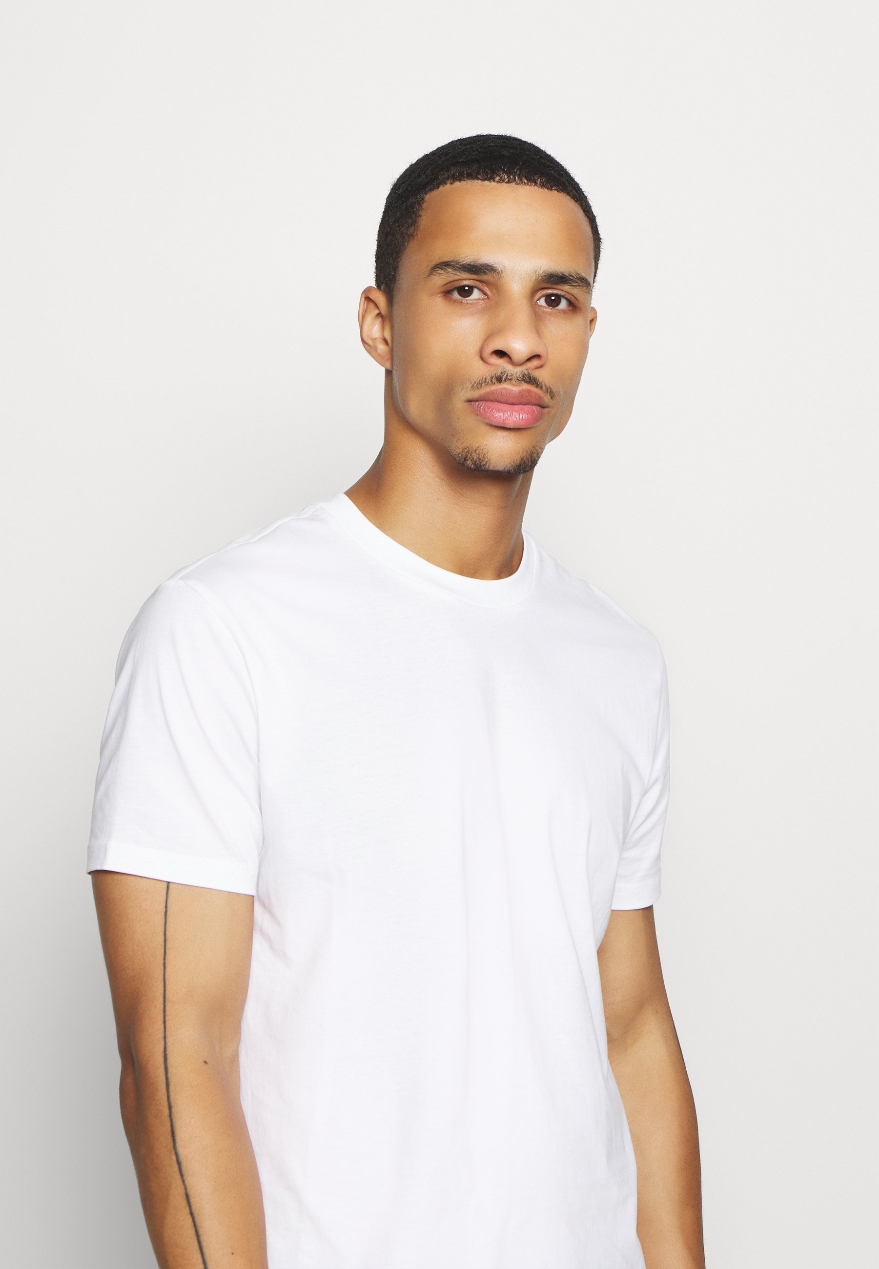 Champion CREWNECK - T-shirts basic - white Champion CREWNECK - T-shirts basic - white