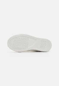Friboo Sneakersy wysokie
