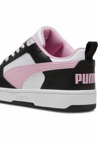 Puma Sneakers - black