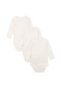 Trois bodysuits pour bébé à manches longues en tissu ribbé blanc doux, avec un col rond et des fermetures à pression à la base.