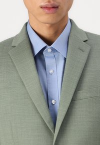 Isaac Dewhirst NOTCH SUIT SLIM - Κοστούμι - olive
