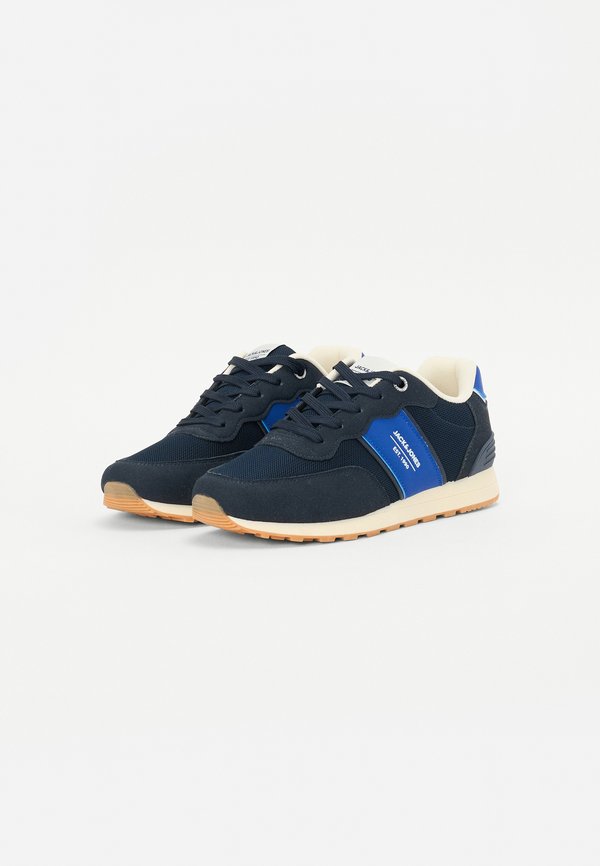 JFWSPIRIT RUNNER - Trainers3