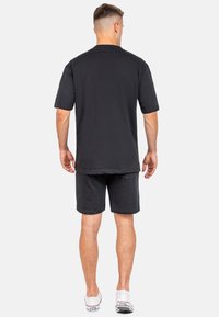 Reichstadt Shorts - schwarz