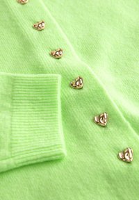 Unselected, fluro green