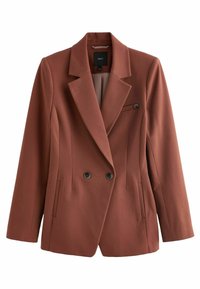 Blazer marron à double boutonnage avec un revers cranté, poches latérales et détails de couture subtils ; fabriqué à partir d'un tissu texturé.