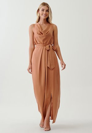 ASHTEN - Maxi šaty - terracotta