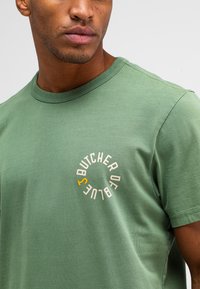 Butcher of Blue T-shirt print - jade green