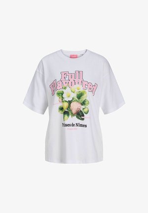 Valge lühikeste varrukatega T-särk roosa "Full Flavoured" tekstiga, maasikataime illustratsiooniga ja allpool trükitud "Fraises de Nîmes France 1960".