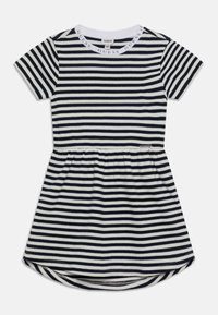 Sukienka w paski z granatowo-białymi poziomymi paskami, prążkowana tkanina, krótkie rękawy i okrągły kołnierzyk z detalem logo.