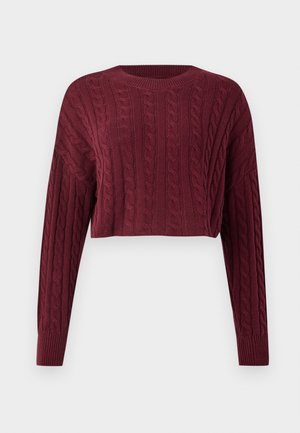 Pulover scurt, burgundy, cu model din tricot cu cabluri, mâneci lungi și guler și manșete cu benzi, prezentând un material texturat.