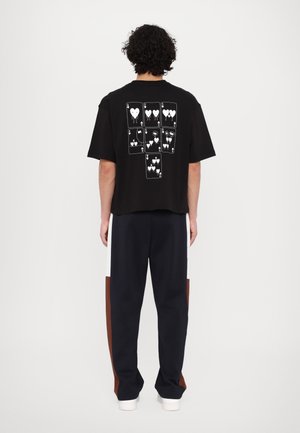 UNISEX - Print T-shirt - black