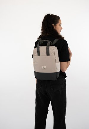 JONA MEDIUM - Rucksack - sand grau