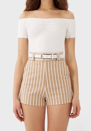 Short - beige