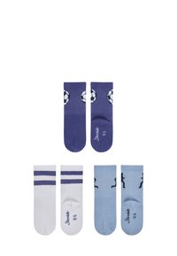 Set di quattro calzini: due viola con design di palloni da calcio, due bianchi con strisce viola e due blu con figure di corsa. Materiale in cotone.