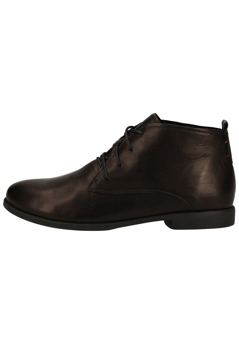 Schwarze Leder-Stiefeletten mit glatter Textur, runder Spitze und Schnürdesign; verfügen über rote Nähte an der Ferse und eine flache Sohle.