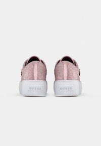 Guess JOEZI 2 - Joggesko - rose