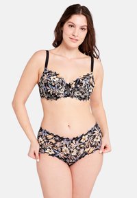 Zwart kant lingerie set met bloemmotieven in perzik, oranje en blauw, met gegolfde randen en verstelbare bandjes.