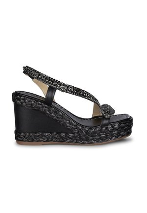 Sandali con tacco a cuneo neri con suola in juta intrecciata, cinturini decorati con strass neri e una soletta in pelle liscia.