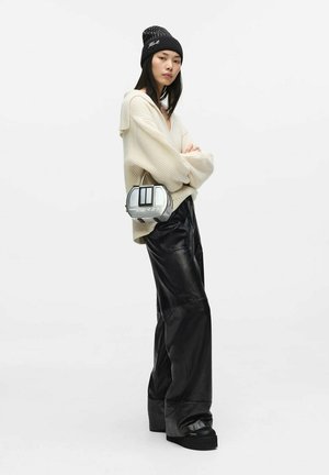 KARL LAGERFELD, IKON GONDOLA TOP HANDLE - Kabelka - silver-coloured