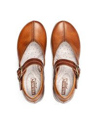 Pikolinos Ballerine con cinturino - brown