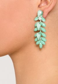 sweet deluxe DAHLISHA - Boucles d'oreilles - mint grün