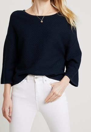 Sweter