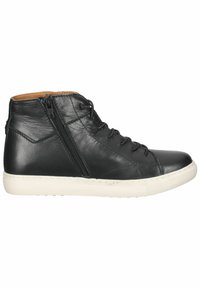 Zwarte leren hoge sneakers met een witte zool, voorzien van veters aan de voorkant, een zijklep en een gladde textuur.